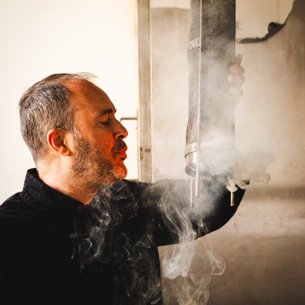 d&eacute;couvrez le savoir-faire unique d&rsquo;un artisan passionn&eacute; : des cr&eacute;ations sur-mesure, r&eacute;alis&eacute;es avec soin et expertise. profitez de l&rsquo;exp&eacute;rience et de la qualit&eacute; d&rsquo;un v&eacute;ritable professionnel pour tous vos projets.