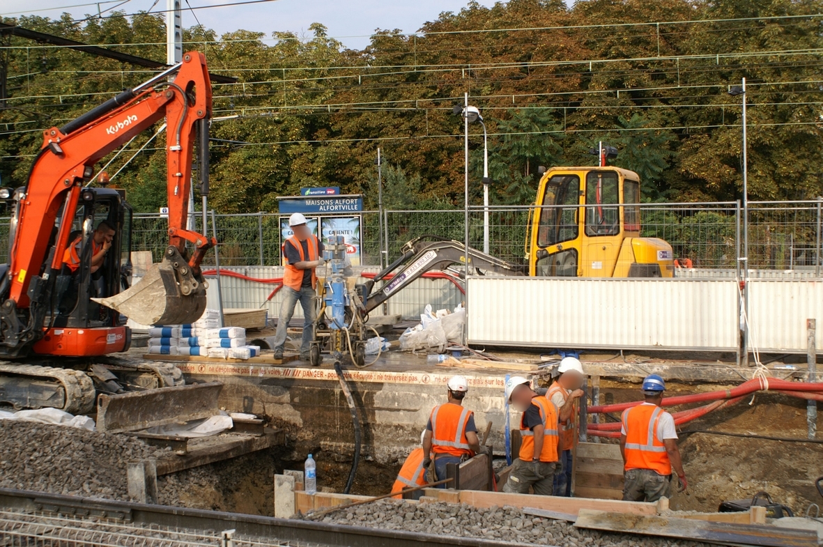 trouvez un artisan qualifi&eacute; pour tous vos travaux &agrave; alfortville : r&eacute;novation, bricolage, d&eacute;pannage et am&eacute;nagement int&eacute;rieur. devis gratuits et interventions rapides.