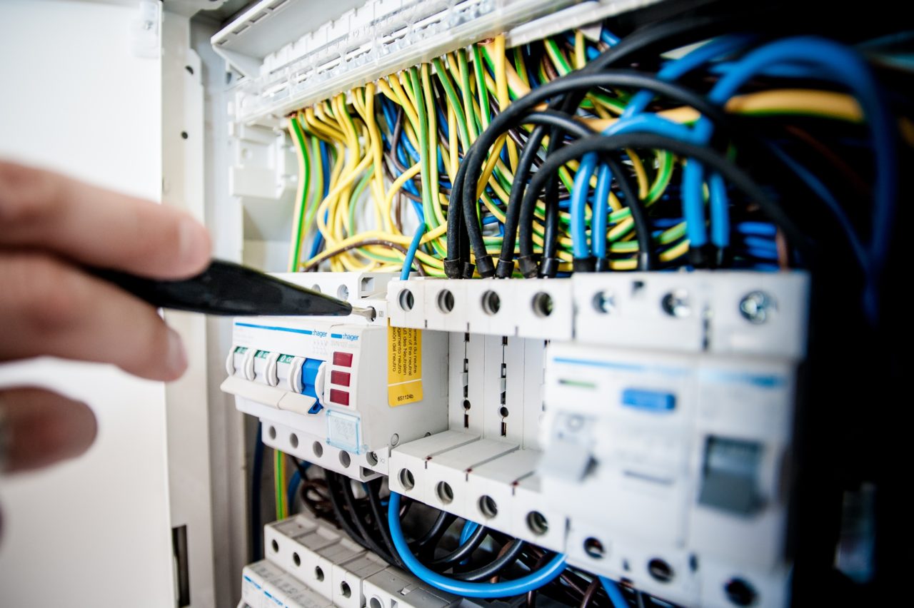 d&eacute;couvrez tout sur l'&eacute;lectricit&eacute; : son fonctionnement, ses usages quotidiens, les solutions d'&eacute;conomie d'&eacute;nergie et les derni&egrave;res innovations du secteur pour optimiser votre consommation.