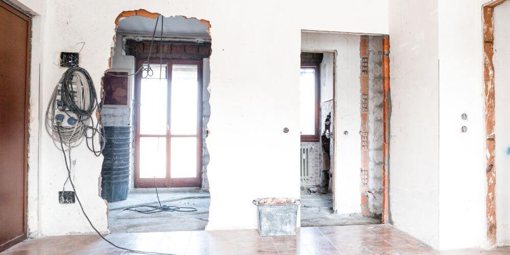 d&eacute;couvrez nos conseils et solutions pour la r&eacute;novation de votre maison : id&eacute;es, astuces, co&ucirc;ts, choix des mat&eacute;riaux et accompagnement pour r&eacute;ussir tous vos projets de r&eacute;novation.