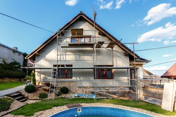 d&eacute;couvrez nos services de construction et r&eacute;novation pour tous vos projets immobiliers. qualit&eacute;, expertise et accompagnement sur-mesure pour transformer votre maison ou appartement selon vos envies.