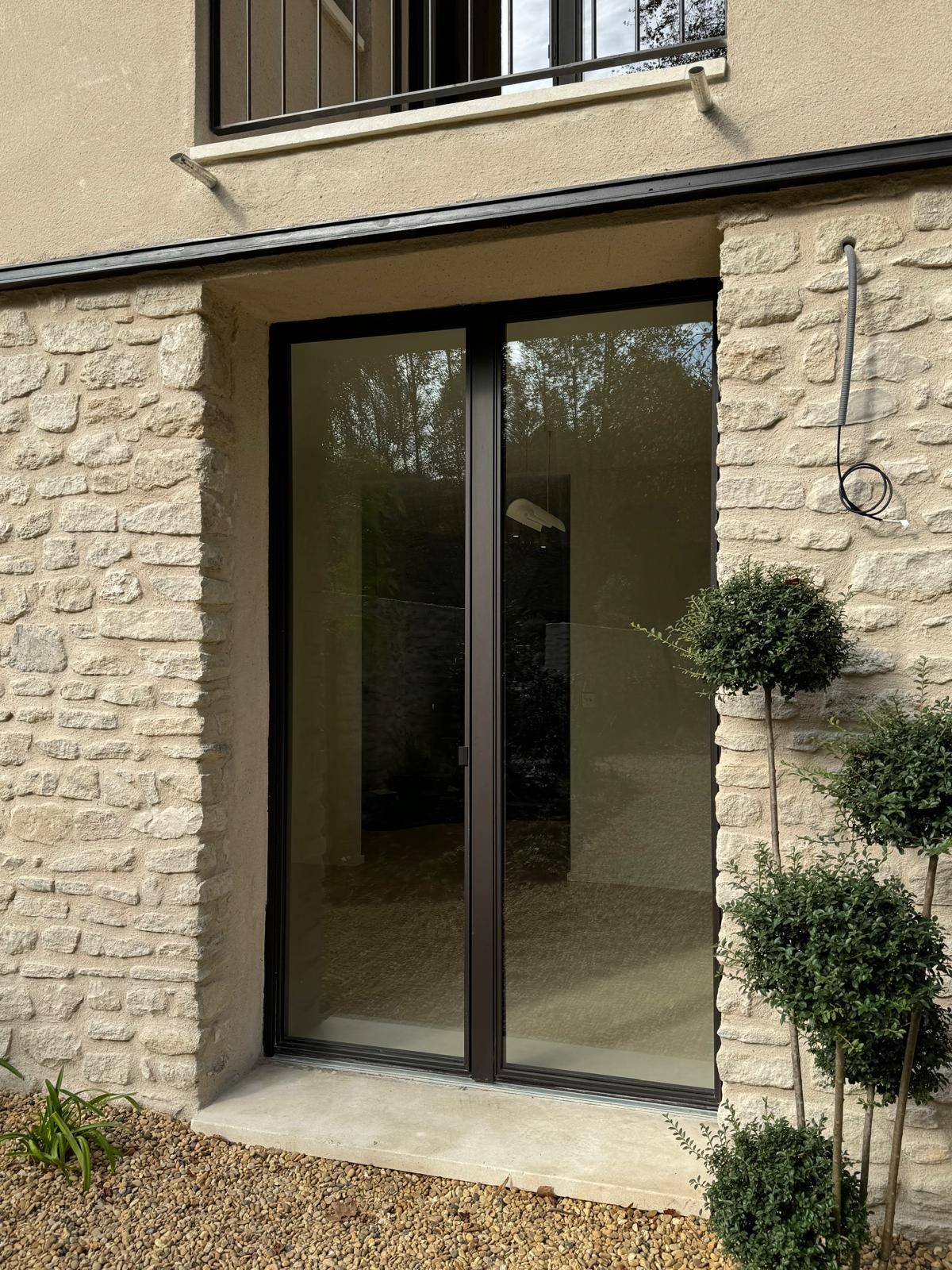 découvrez comment améliorer la luminosité de votre intérieur à alfortville grâce à des fenêtres modernes et adaptées. conseils, astuces et solutions pour des espaces plus lumineux et agréables.