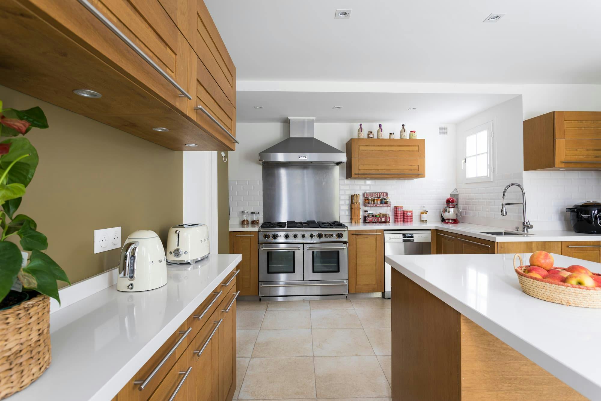 d&eacute;couvrez nos conseils et services pour la r&eacute;novation de votre maison ou appartement : id&eacute;es, astuces, r&eacute;novation &eacute;nerg&eacute;tique et accompagnement sur mesure pour r&eacute;ussir vos travaux.
