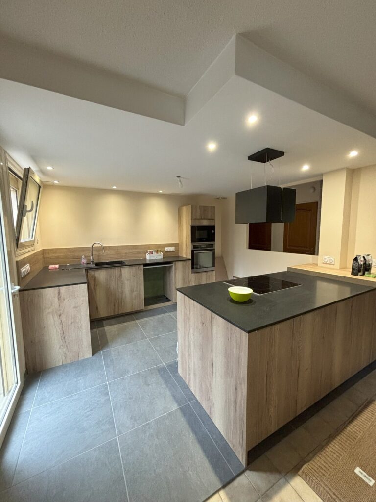 besoin de r&eacute;nover votre cuisine &agrave; alfortville ? d&eacute;couvrez nos solutions sur-mesure pour moderniser et optimiser votre espace, avec des artisans qualifi&eacute;s &agrave; votre &eacute;coute. devis gratuit et rapide !