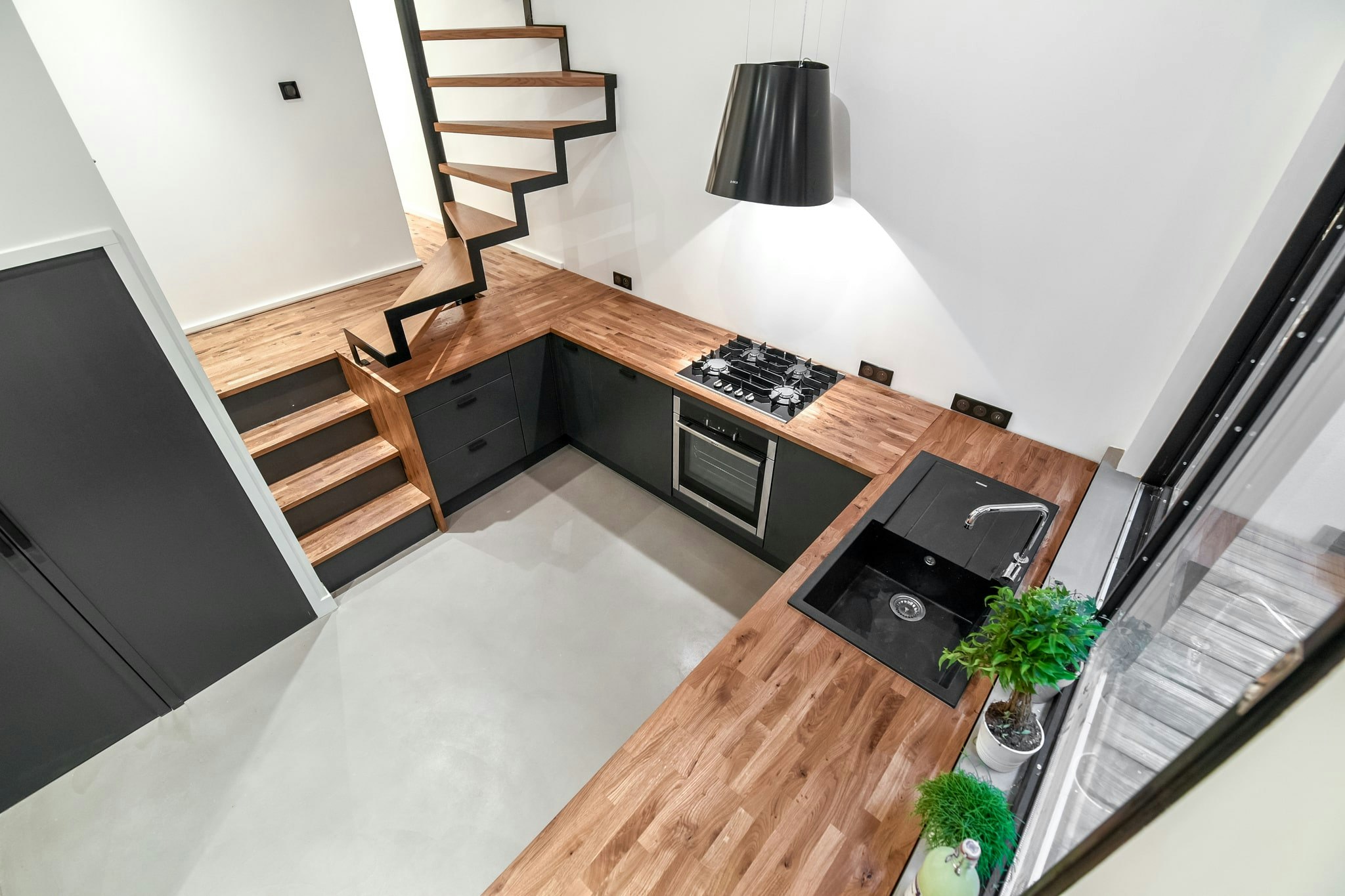 d&eacute;couvrez nos conseils et solutions pour r&eacute;ussir votre r&eacute;novation int&eacute;rieure : id&eacute;es d&eacute;co, am&eacute;nagement, choix des mat&eacute;riaux et estimation des co&ucirc;ts pour transformer votre int&eacute;rieur.
