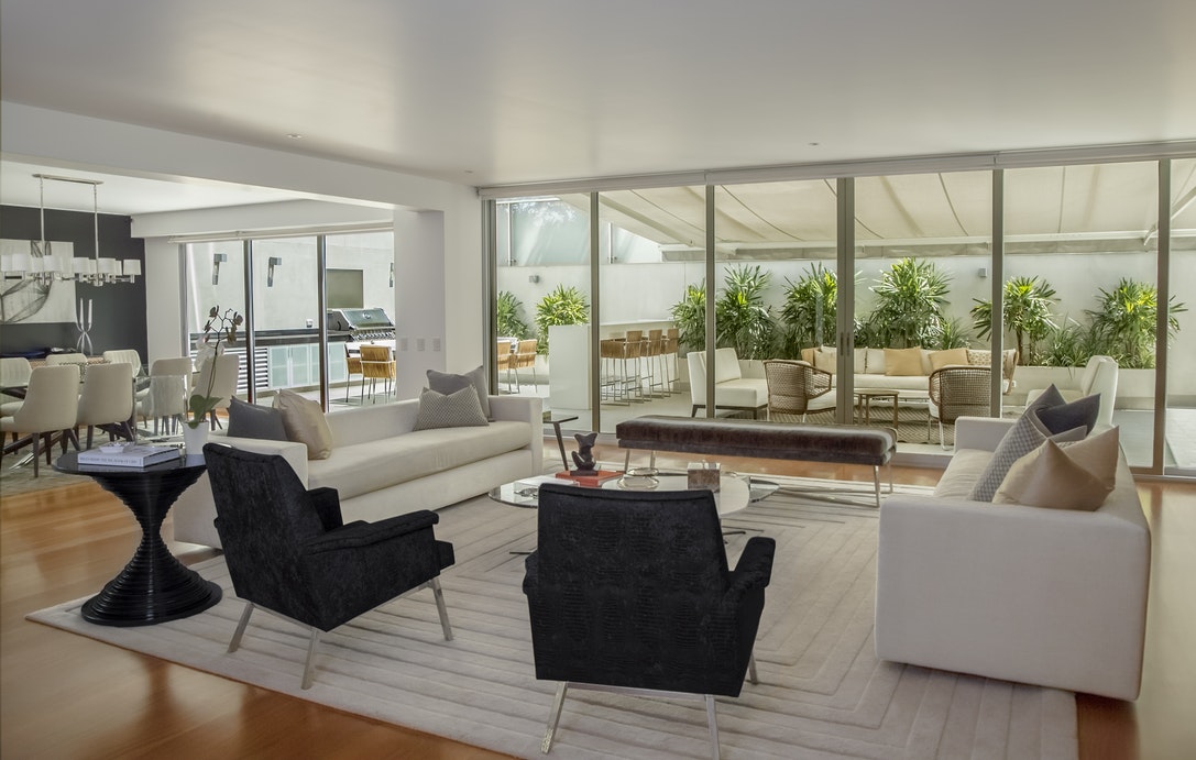 découvrez nos conseils et idées pour réussir votre rénovation intérieure : aménagement, décoration, choix des matériaux et astuces pour transformer votre espace en un lieu moderne et chaleureux.