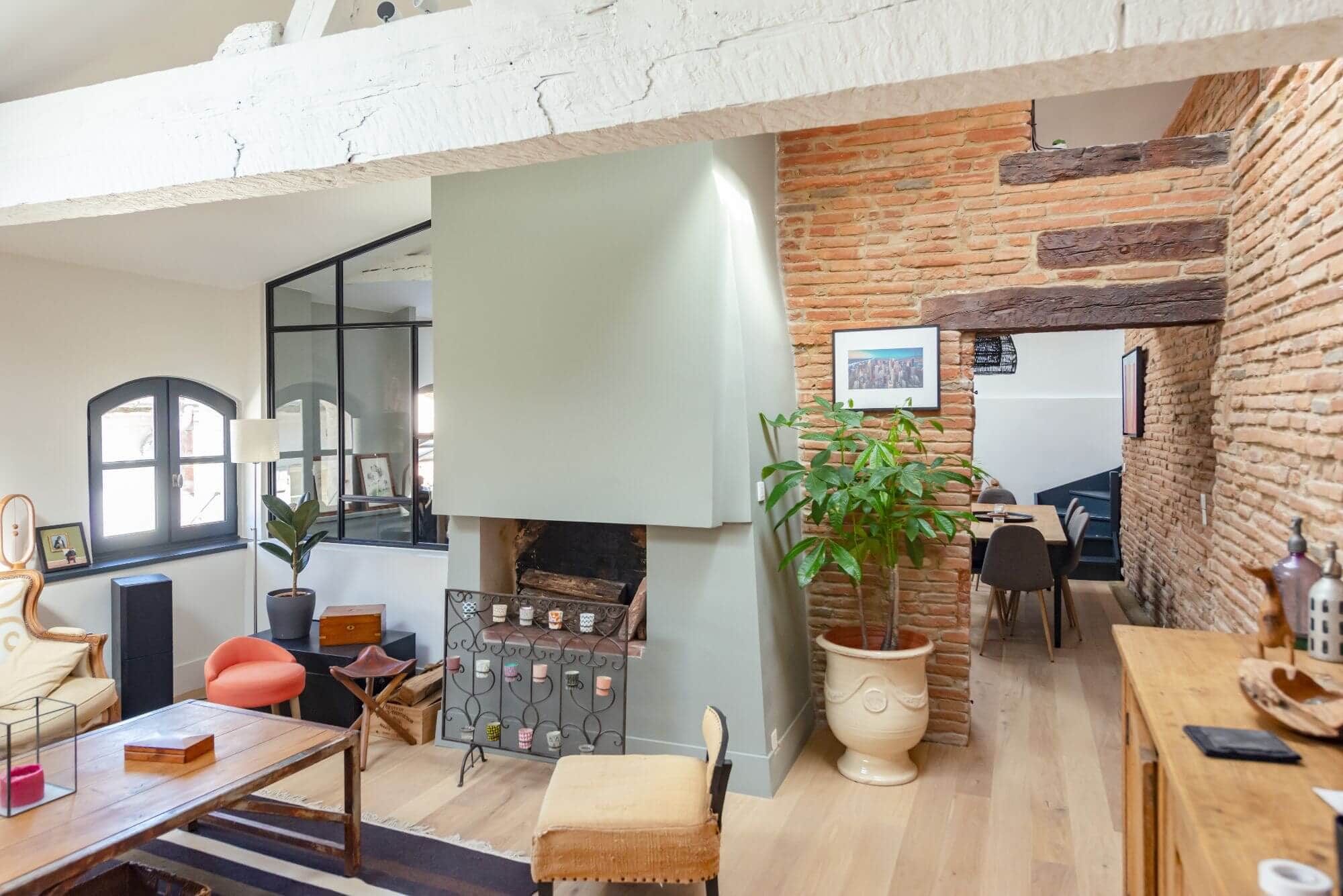 d&eacute;couvrez nos conseils et astuces pour r&eacute;ussir la r&eacute;novation de votre maison : id&eacute;es de travaux, choix des mat&eacute;riaux, budget et accompagnement &eacute;tape par &eacute;tape pour transformer votre int&eacute;rieur avec succ&egrave;s.
