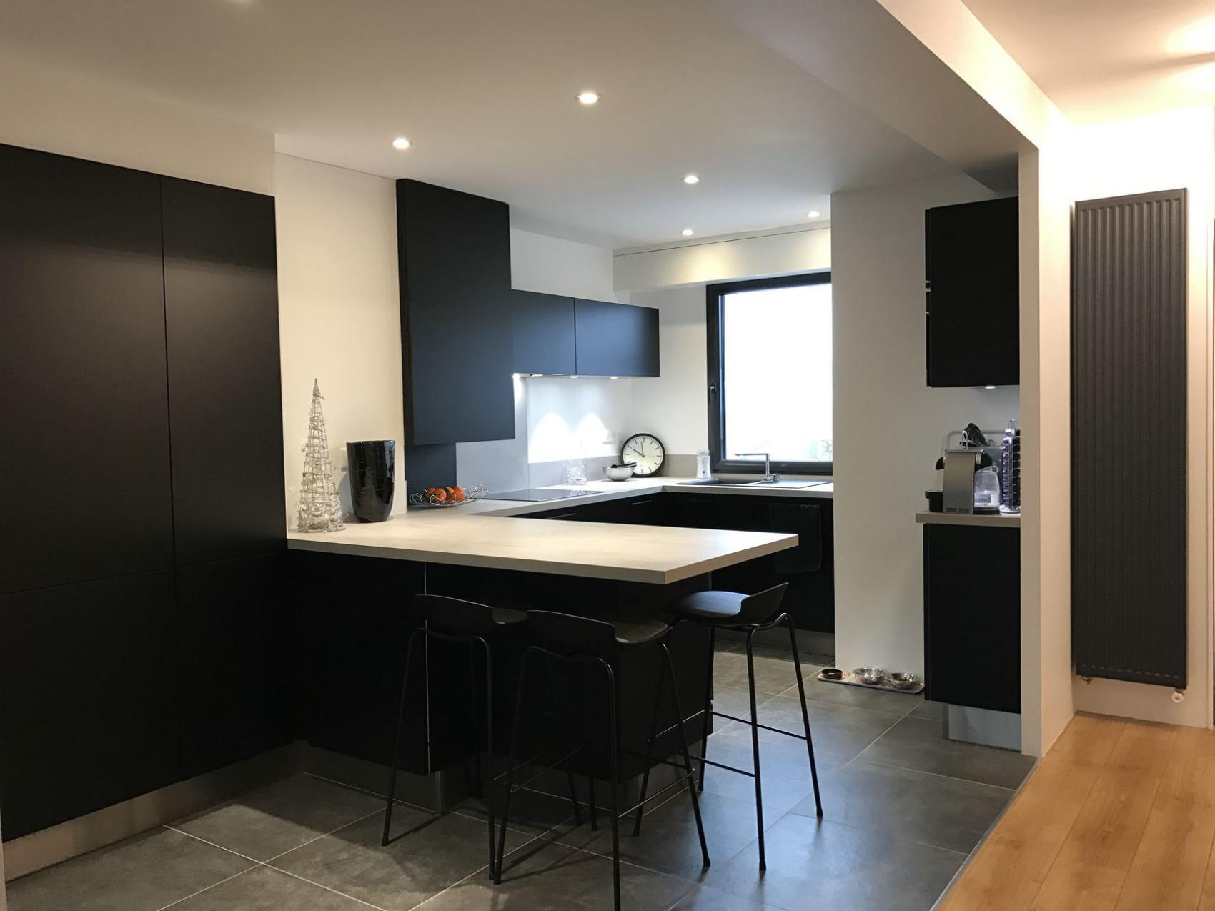 d&eacute;couvrez nos services de r&eacute;novation de qualit&eacute; pr&egrave;s de chez vous. profitez d&rsquo;un accompagnement personnalis&eacute; pour transformer votre int&eacute;rieur en toute confiance.