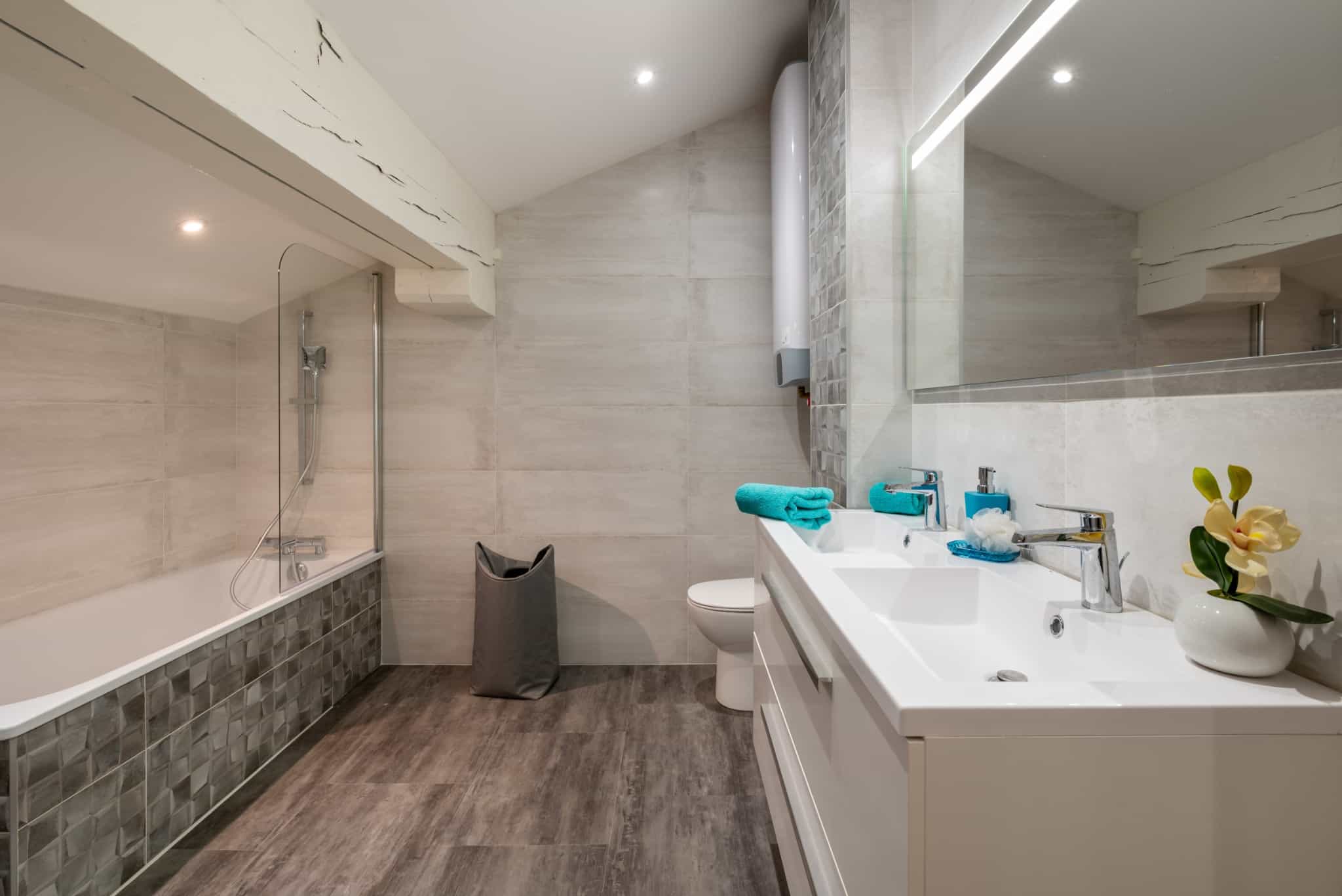 vous souhaitez r&eacute;nover votre salle de bains &agrave; alfortville ? profitez de notre expertise pour transformer votre espace en une pi&egrave;ce moderne et fonctionnelle. devis gratuit et accompagnement personnalis&eacute;.