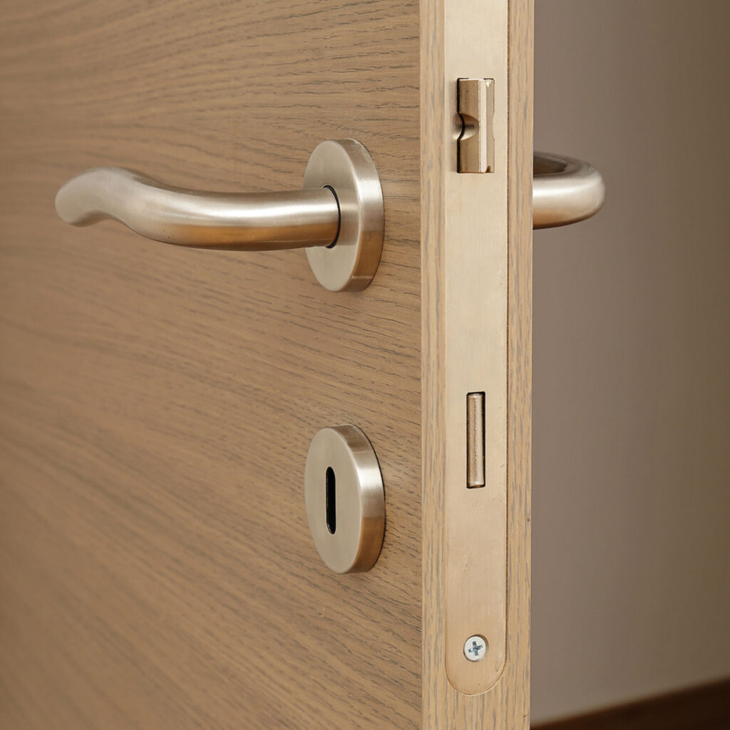 besoin d&rsquo;un serrurier &agrave; alfortville ? profitez d&rsquo;une assistance rapide pour tous d&eacute;pannages de serrures, ouvertures de porte, installations et s&eacute;curisation de votre domicile 24h/24 et 7j/7.